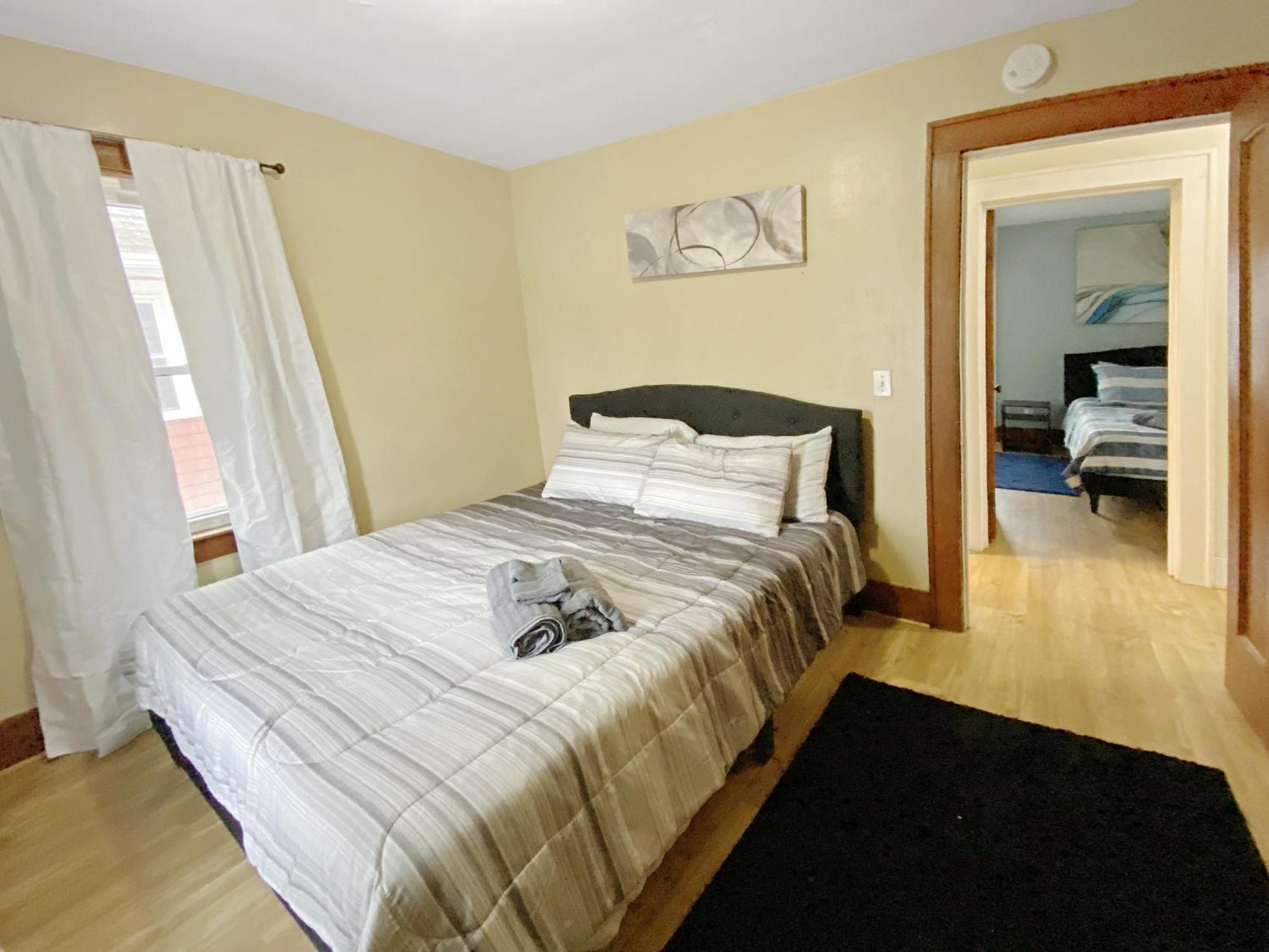 Lux 3Br, Steps From Airport, U Of R & Grocery Stores Rochester Exterior foto