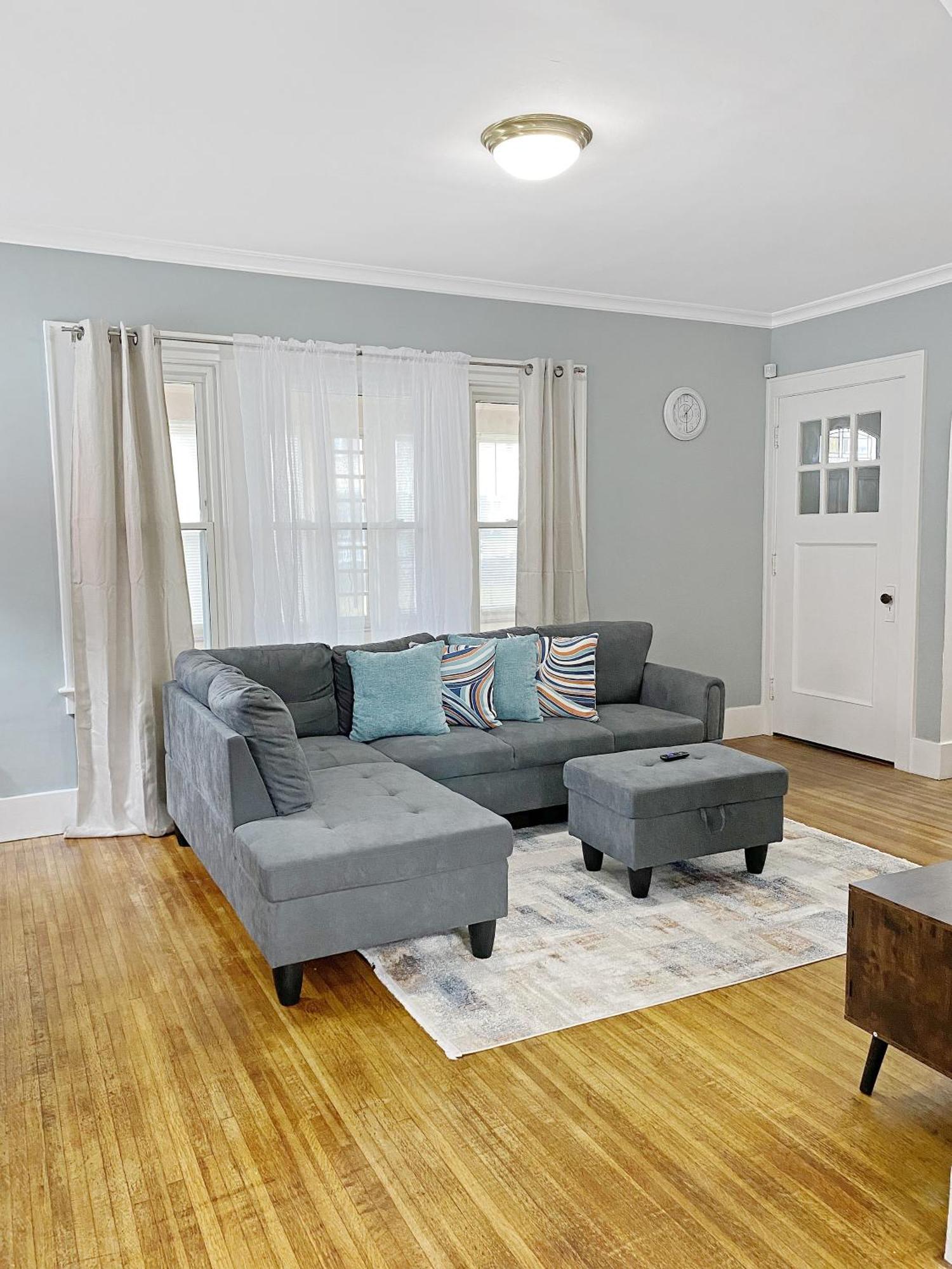 Lux 3Br, Steps From Airport, U Of R & Grocery Stores Rochester Exterior foto